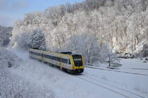 Im verschneiten Schmeiental zwischen Storzingen und Oberschmeien fuhr mir am 16. Januar 2021 der 612 139 als IRE 3257 von Stuttgart nach Aulendorf vor die Linse.