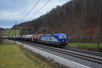 Siemens Vectron 193 490-0 fährt Richtung Bahnhof Tecknau. Die Aufnahme stammt vom 22.12.2020.