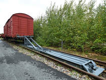 Ein (ggf. mobiler und/oder klappbarer) Prellbock war Ende September 2020 im sächsischen Eisenbahnmuseum Chemnitz-Hilbersdorf zu sehen. 