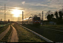 Die tiefstehende Sonne verleitete an diesem Dezembernachmittag zum Experimentieren. So entstand u.a. diese Aufnahme von 146 009-6 bei der Fahrt durch die Blockstelle (Bk) Braschwitz.

🧰 Elbe-Saale-Bahn (DB Regio Südost)
🚝 RE 16324 (RE30) Halle(Saale)Hbf–Magdeburg Hbf
🚩 Bahnstrecke Magdeburg–Leipzig (KBS 340)
🕓 18.12.2020 | 15:21 Uhr

(verbesserte Version)