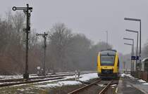 VT255 wartet bei leichtem Schneefall in Wilsenroth auf Abfahrt.

Wilsenroth 14.01.2021