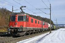 Re 620 028-1  Konolfingen  zusammen mit Re 4/4 II 11240 unterwegs nach Basel, aufgenommen bei Villnachern am 23.01.2021.