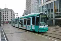 VGF Bombardier Flexity Classic S-Wagen 227 am 30.01.21 in Frankfurt am Main Willy Brandt Platz