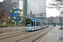 VGF Bombardier Flexity Classic S-Wagen 272 am 30.01.21 in Frankfurt am Main Willy Brandt Platz
