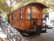 04.11.06,Spanien/Balearen/Mallorca/Soller,ex.Gep�ckwagen dient als Touristenb�ro vor dem Bf.Soller.