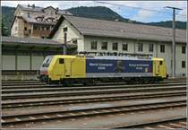 Nach der Ankunft der der  WM-Dispolok  E189 917RT am 28.06.07, wartet die Lok nun auf den n�chsten Einsatz. Auf der Werbefolie ist ein bekannter Italienischer Fu�ballspieler abgebildet.