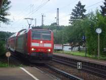 146 115-1 f�hrt mit ihrer RB von Offenburg nach M�llheim gerade in Riegel ein. 02.08.07 