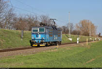 372 010-9 fährt als Tfzf am Bü Halle (Saale), Zöberitzer Weg, Richtung ZBA Halle (Saale).

🧰 ČD Cargo, a.s.
🚩 Bahnstrecke Halle–Cottbus (KBS 219)
🕓 30.3.2021 | 16:58 Uhr