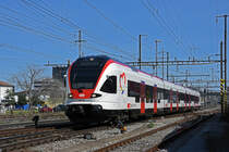 RABe 521 019, auf der S3, verlässt den Bahnhof Pratteln. Die Aufnahme stammt vom 29.03.2021.