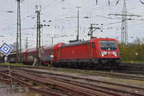 DB Lok 187 172-2 durchfährt den badischen Bahnhof. Die Aufnahme stammt vom 13.04.2021.