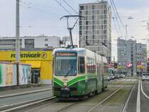 Graz. TW 609 der Graz Linien war am 15.04.2021 auf der Linie 4 unterwegs, hier kurz vor der Jauerburggasse.