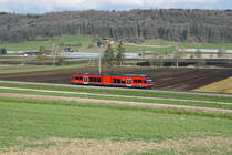 Aare Seeland mobil/ASm.
Be 2/6 im Seeland zwischen Siselen und Brüttelen unterwegs am 15. April 2021.
Foto: Walter Ruetsch