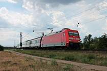 Am späten Nachmittag des 03.06.2020 fuhr 101 049-5 mit dem EC 8 (Zürich HB - Hamburg Altona) nördlich von Waghäusel über die Rheintalbahn in Richtung Mannheim.
