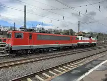 FWK 155 119-1 + EBS 243 822-4 am 06.04.2021 beim pausieren in Kassel Hbf.