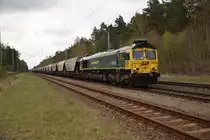Eine 650 von Freightliner passiert am 30.04.2021 den Bahnhof Biesenthal in Richtung Berlin. Hier die 650 004-6 PL-FPL