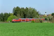 111 187 mit dem RE (München Hbf - Nürnberg Hbf) bei Seubersdorf, 23.04.2020