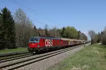 1293 194 war mit dem  Rocktainerzug  am 21. April 2021 bei Brannenburg in Richtung Kiefersfelden unterwegs.
