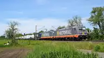 Hector Rail 241 006  Calrissian  und 241 011  C-3PO  mit KLV-Zug nach Krefeld-Uerdingen (Hüde, 01.06.2021).