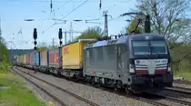 TX Logistik AG, Troisdorf [D] mit der MRCE Vectron  X4 E - 879  [NVR-Nummer: 91 80 6193 879-4 D-DISPO] und Taschenwagenzug am 10.05.21 Durchfahrt Bf. Saarmund.