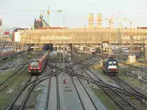 DB 440 026-3 als RE 4088 nach Passau, am 28.07.2021 bei der Ausfahrt in München Hbf.