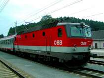 1044 108-9 durchf�hrt den Bhf. Frankenmarkt mit EC68_070808