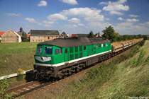 V300 005 f�hrt am 04.08.07 mit Sandzug 66234 am Dorf Raitzhain vor den Toren Ronneburgs vorbei.