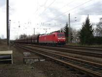 Hier f�hrt 185 023 den 62142 (Ziltendorf-Hansaport) durch K�nigs Wusterhausen. Dieser Zug ist eigentlich ein 140er Leistung. (04.04.04)