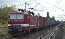 DeltaRail GmbH, Frankfurt (Oder) mit  243 972-7 [NVR-Nummer: 91 80 6143 972-8 D-DELTA] und Containerzug am 11.10.21 Durchfahrt Bf. Berlin Hohenschönhausen.