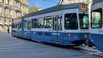 Linie 13 Wagennummer 2045  Riesbach  (2059 vorne) beim Paradeplatz. Datum: 16.10.2021