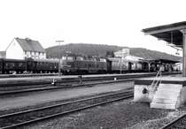 Vorserienlok 216 005 in Frankenberg/Eder im Sommer 1974. Die Lok war damals zusammen mit ihrer Schwestermaschine 216 007 leihweise für einige Monate beim BW Kassel eingesetzt.