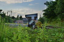 In der heutigen Hafencity lag bis in die 90er der Hannoverscher Bahnhof. 1872 eröffnet erstreckten sich seine Anlagen durch ganze heutige Viertel. Von 1940 bis 1945 diente dieser Bahnhof als Zentraler Hamburger Deportationsbahnhof. Von hier wurden unzähige tausende Juden in die Konzentrationslager transportiert. Auf den Tafeln stehen die Namen jener die hier abtransportiert wurden. Seit 2017 befindet sich hier eine Gedenkstätte für die Opfer.

Hamburg 28.07.2021


