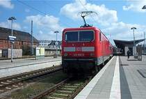 BR143 vor der S2 in Richtung Rostock-Warnem�nde