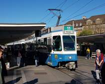 Linie 11 Wagennummer 2042  Altstetten  beim Bahnhofquai. Dieser Wagen fährt selten auf der Linie 11. Datum: 23. 10. 2021