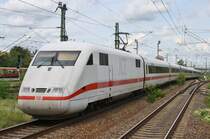 401 583-0  Timmendorfer Strand  verlässt am 07.08.2021 als ICE800 von München Hauptbahnhof nach Hamburg-Altona den Bahnhof Berlin Südkreuz. 