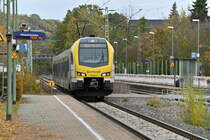 Als RE8 nach Stuttgart Hbf bei der Durchfahrt in Untergriesheim. 23.10.2021