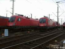 1116 069-4 ohne Eigent�mer - Beschriftung und 1116 153-6 mit neuem �BB Logo traf ich im M�rz in Maschen. 1116 153-6 ^geh�rt zu �BB Traktion Villach.
