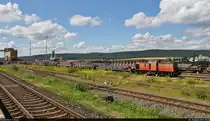 203 149-0 (203 383-5 | 202 383-6 | 112 383-5 | 110 383-7 | DR V 100.1) rangiert mit Stahlelementen im Bahnhof Könitz(Thür).
Aufgenommen vom Bahnsteig 2.

🧰 ALSTOM Lokomotiven Service GmbH, vermietet an Stahlwerk Thüringen GmbH (SWT)
🚩 Bahnstrecke Leipzig–Probstzella (KBS 555)
🕓 20.8.2021 | 15:02 Uhr