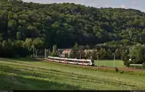 Ein 9442 (Bombardier Talent 2) passiert den Weiler Döbritschen südwestlich von Camburg im Saaletal.

🧰 Abellio Rail Mitteldeutschland GmbH
🚝 RB 74676 (RB25) Halle(Saale)Hbf–Saalfeld(Saale)
🚩 Bahnstrecke Großheringen–Saalfeld (Saaletalbahn | KBS 560)
🕓 20.8.2021 | 17:31 Uhr