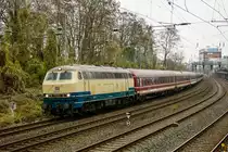 RP 218 447-1 mit Sonderzug aus Willingen in Wuppertal, November 2021.