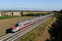 Der ETR 600 006  Frecciargento  fuhr am Morgen des 21. September 2021 als FA 9404 von Roma Termini nach Venezia Santa Lucia und wurde von mir bei Rovigo fotografiert.