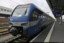 Der ersatzweise eingesetzte 1430 012-3 (ET 312.1 | Stadler FLIRT 160) steht im Startbahnhof Cottbus Hbf auf Gleis 2.

🧰 Bayerische Regiobahn GmbH (BRB) für Ostdeutsche Eisenbahn GmbH (ODEG)
🚝 RE 28823 (RE2) Cottbus Hbf–Halbe
🕓 27.8.2021 | 11:00 Uhr