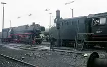 042 364 und 043 364    im Bw Rheine beim Wassernehmen