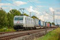 TXL 185 540-2  Huskies  Oma Liesel mit KLV in Thüngersheim, August 2021.