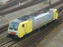 Die E189 907 RT konnte ich 2006 im Gbf Maschen,auf dem Weg zu ihrem Zug,abschie�en.