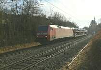 152 069-1 mit dem Audizug am Mittag des 27.12.2021 in Neckargerach gen Heidelberg fahrend. 