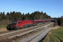 1116 243 aus Salzburg kommend am 31. Dezember 2021 bei Grabenstätt im Chiemgau.