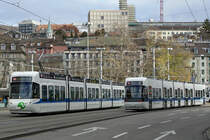 Glattalbahn.
Zugskreuzung mit Be 5/6 Cobra der der Glattalbahn (Linie 10) in Zürich am 5. Dezember 2021.
Foto: Walter Ruetsch