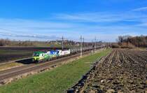 193 837 + 193 815 mit GAG 41198 am 21.12.2021 bei Kimpling.