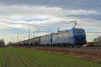 Mit einem LEG-Kesselwagenzug nach Stendell passiert 192 047 am 31.12.21 Gräfenhainichen Richtung Wittenberg. Bei der Wagenlok handelt es sich um 192 018.