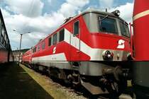 Elektrolokomotive 1010.015 am Gel�nde der �GEG in Ampflwang am 12.4.2004